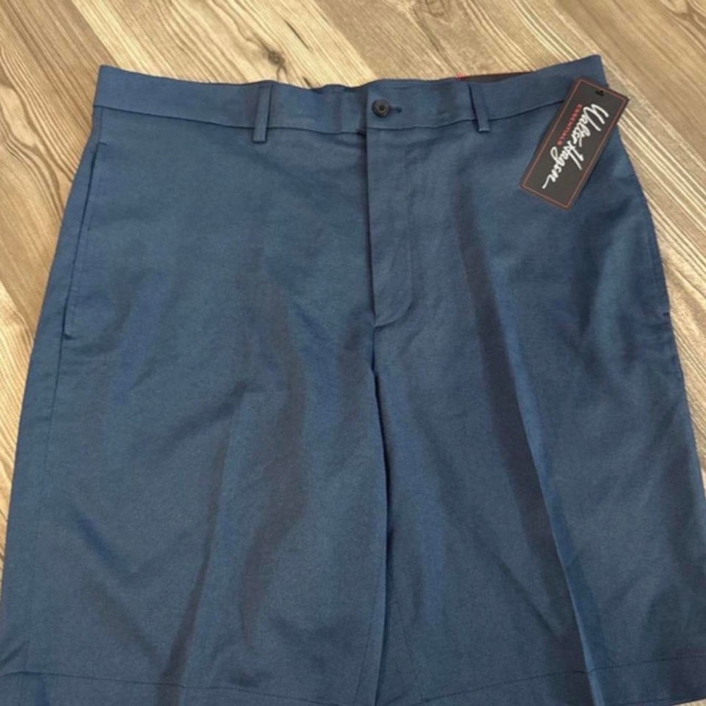 Brand new Walter Hagen men's golf shorts size 36